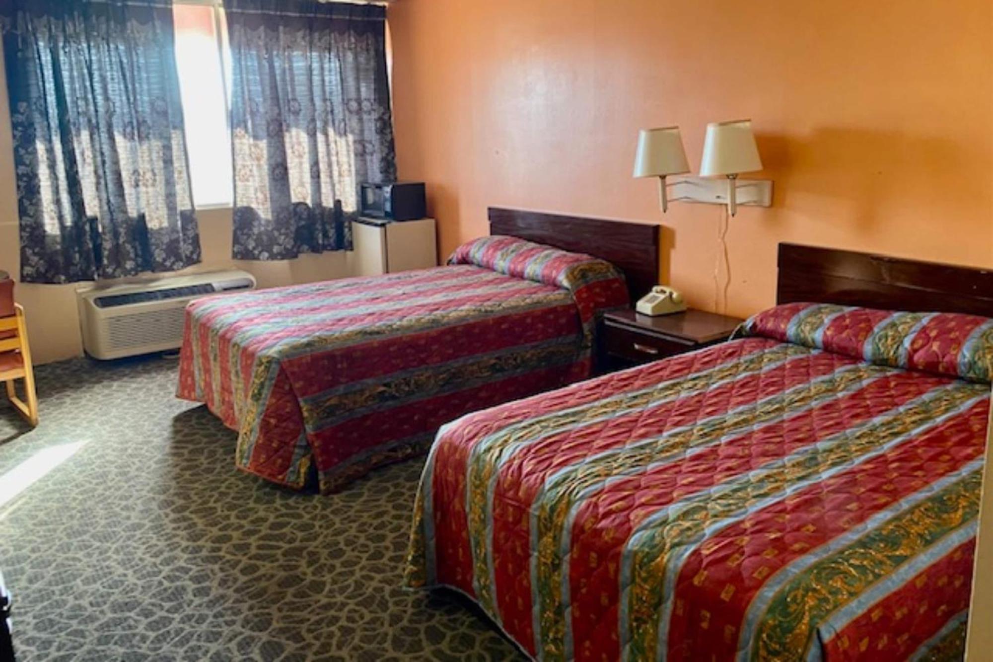 Red Carpet Inn & Suites Lima -Listing Partner Екстер'єр фото