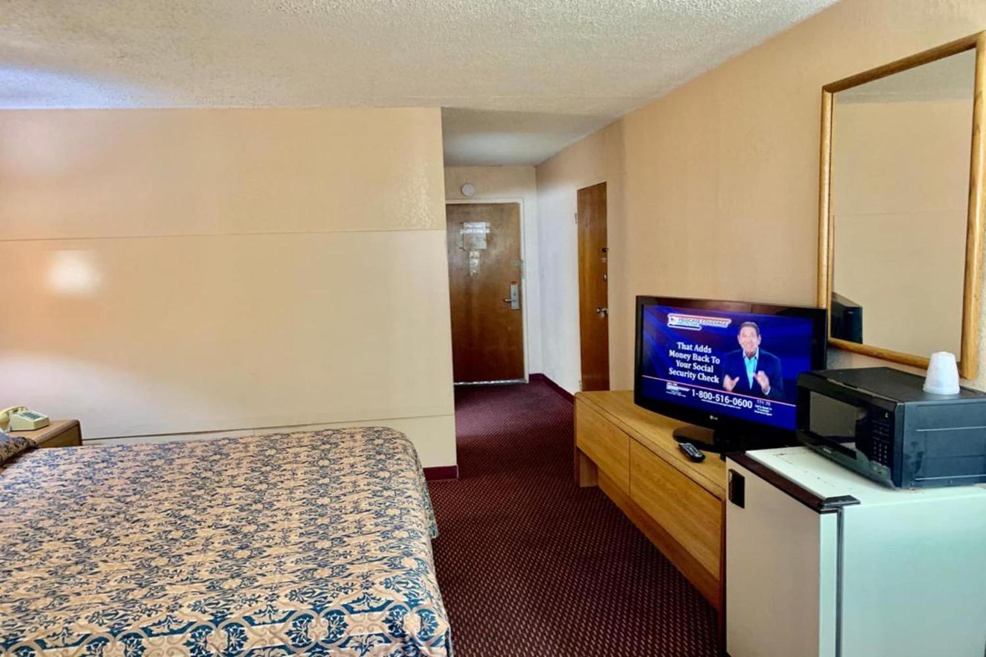 Red Carpet Inn & Suites Lima -Listing Partner Екстер'єр фото