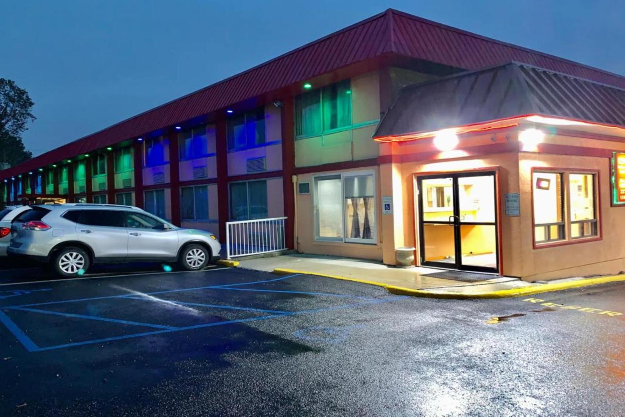 Red Carpet Inn & Suites Lima -Listing Partner Екстер'єр фото