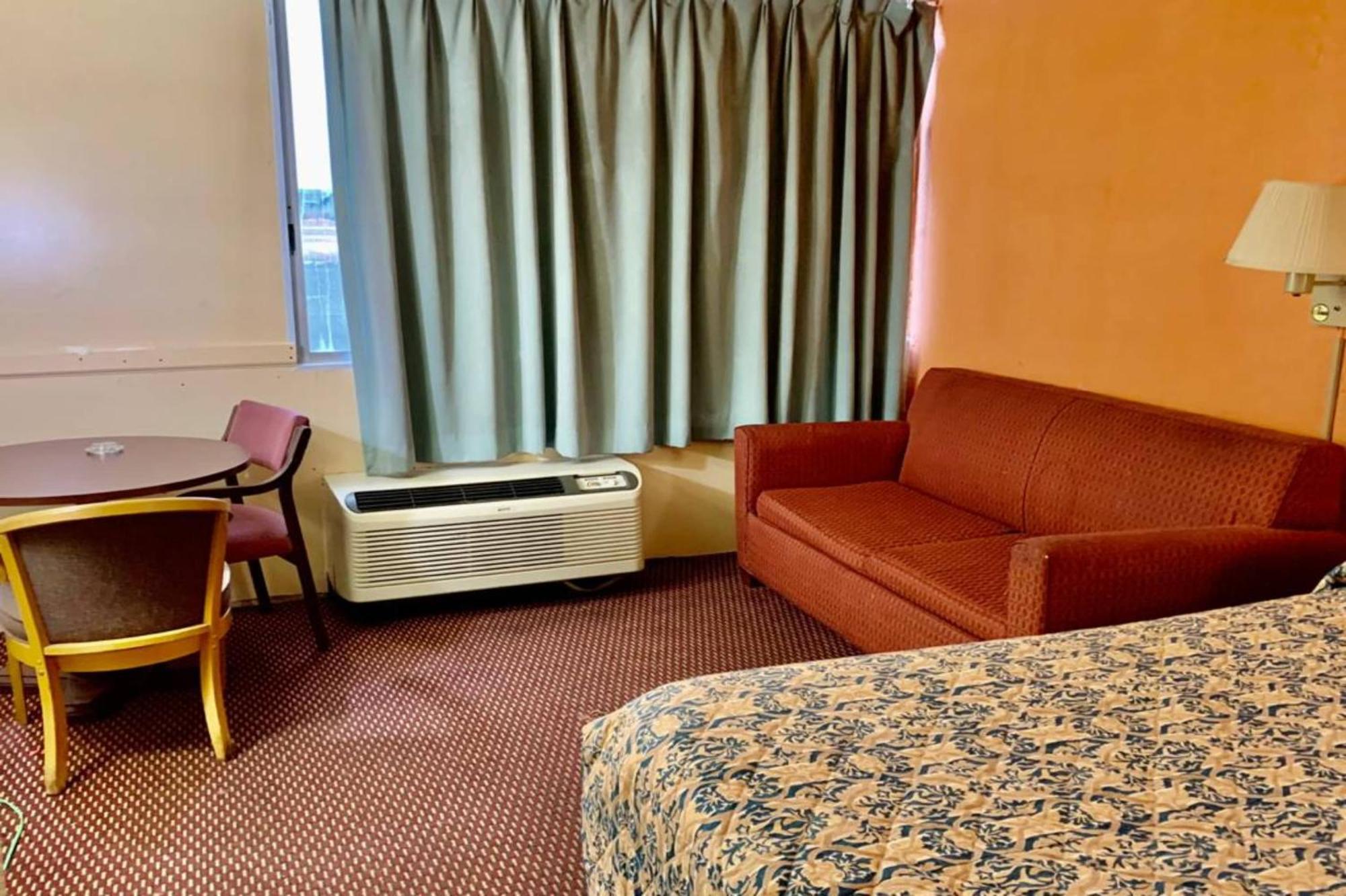 Red Carpet Inn & Suites Lima -Listing Partner Екстер'єр фото