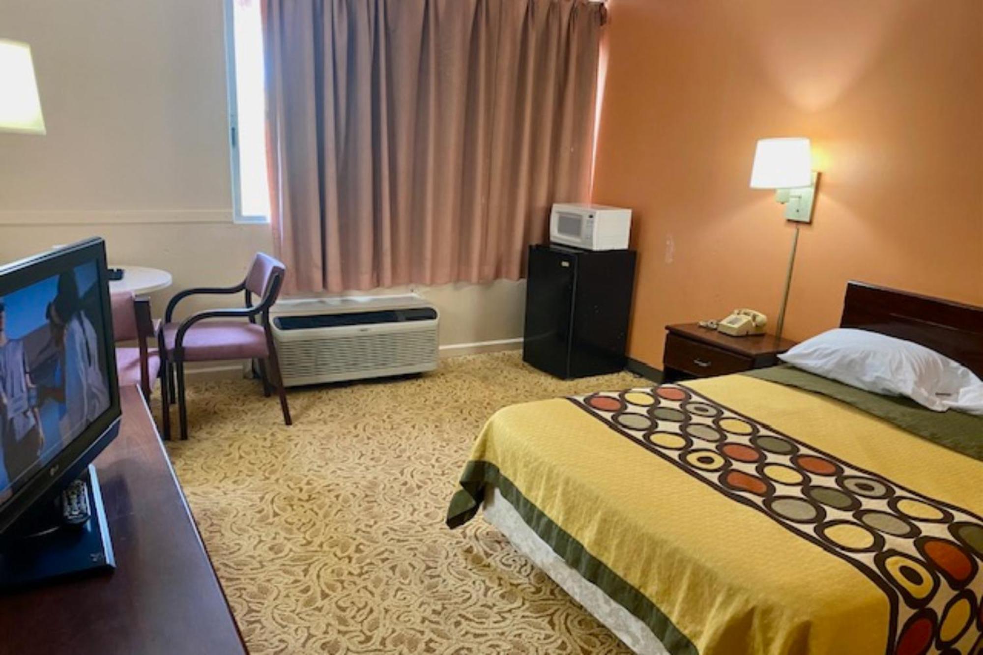 Red Carpet Inn & Suites Lima -Listing Partner Екстер'єр фото