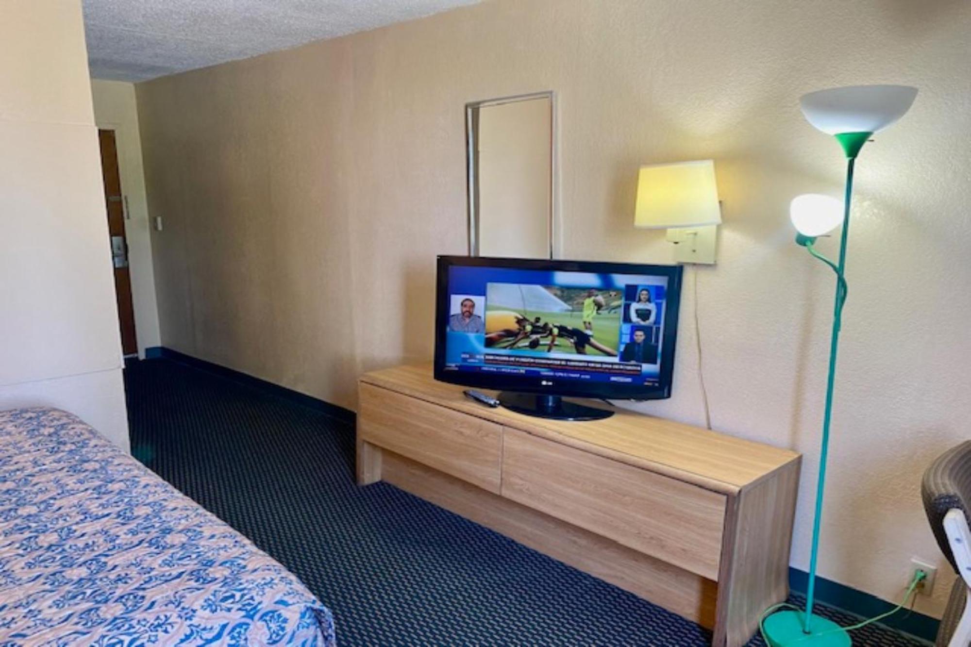 Red Carpet Inn & Suites Lima -Listing Partner Екстер'єр фото